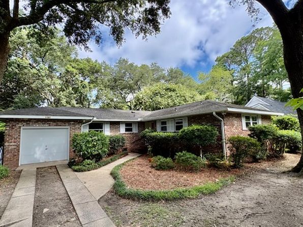 1737 Somerset Cir