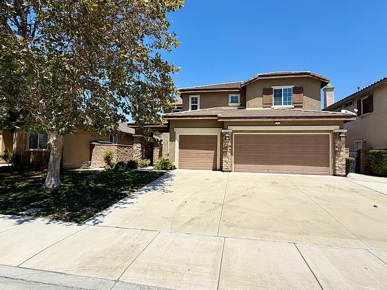 12488 Celebration Dr — Photo 1