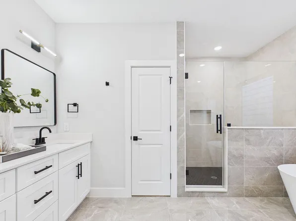 5027 Golden Forest Dr #B, Houston, TX 77091