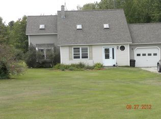 29 Charles Cir, Sheldon, VT 05483