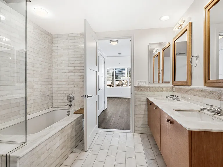 1 Renaissance Sq #11G — Photo 17
