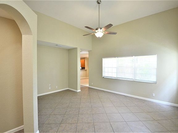 4th image of 624 NW 127th Ave