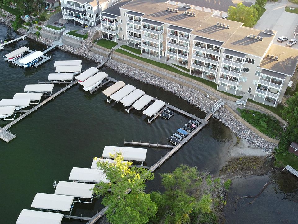1st image of 304 Lake Dr #C3