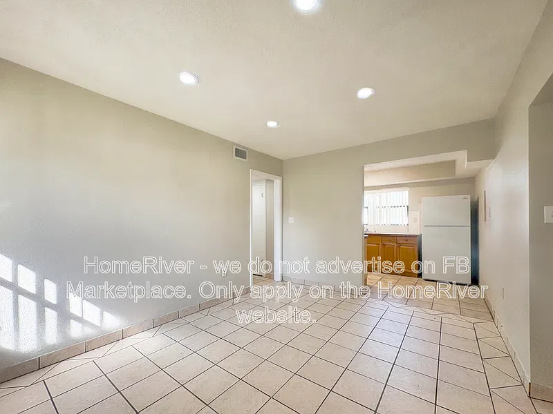 3 bed, 1.0 bath, 1103 sqft, $1,395 — Photo 2