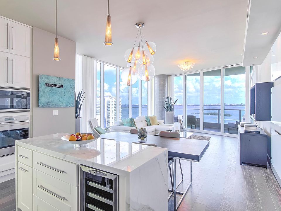 1st image of 2020 N Bayshore Dr APT 2001