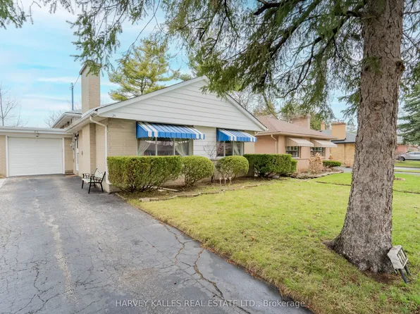 21 Barford Rd, Toronto, ON M9W 4H3