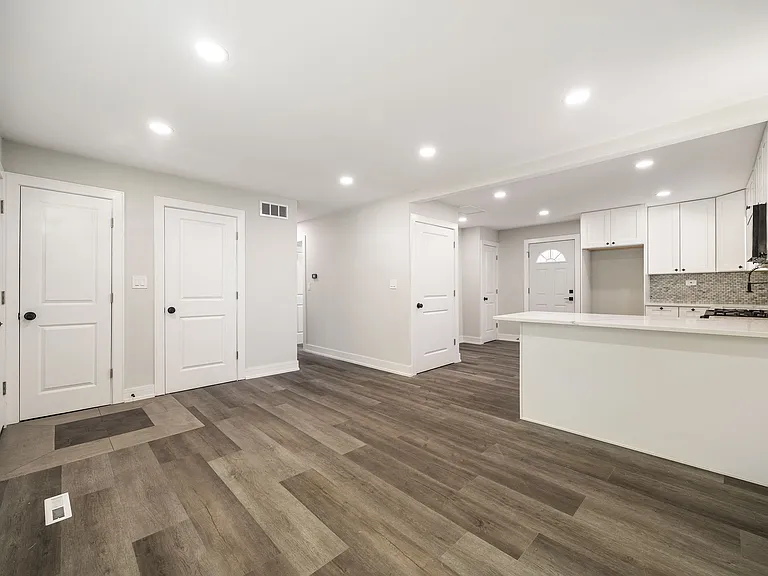 16752 Artesian Ave — Photo 4