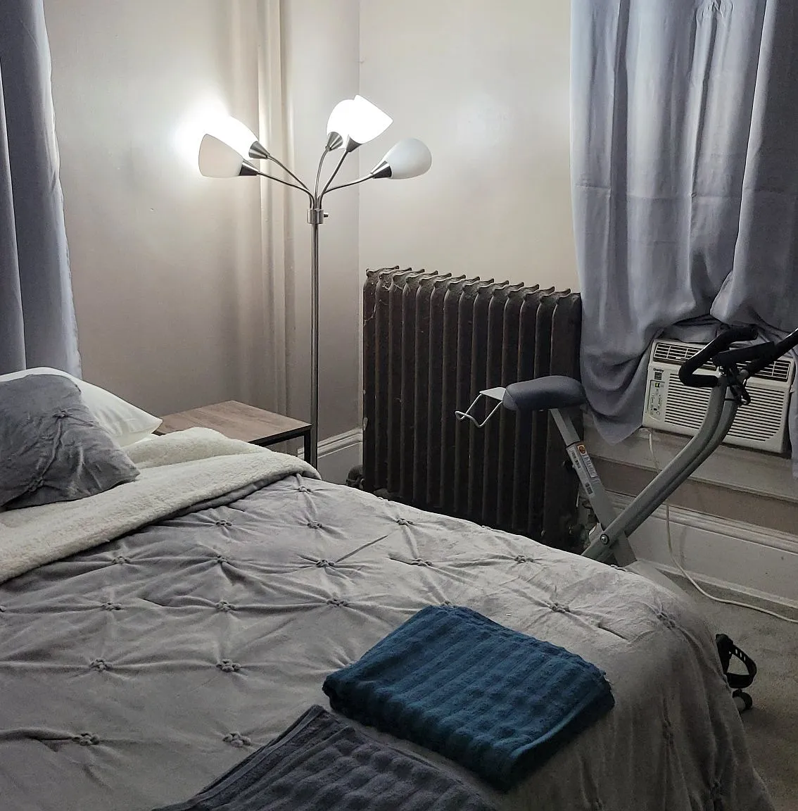 Fully furnished with utilities included for this cozy Studio Apartment in downtown Lansing! — Photo 2