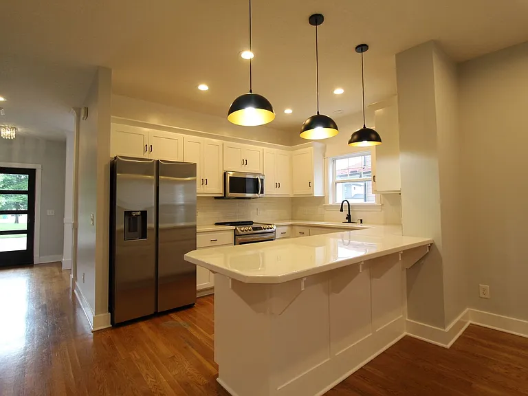 3733 Thompson Cir — Photo 8