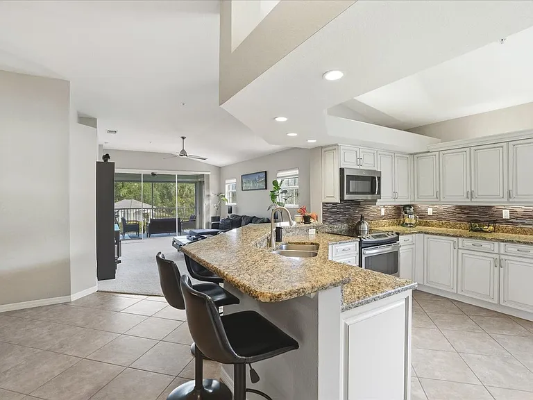 6829 Satinleaf Rd S #204 — Photo 2