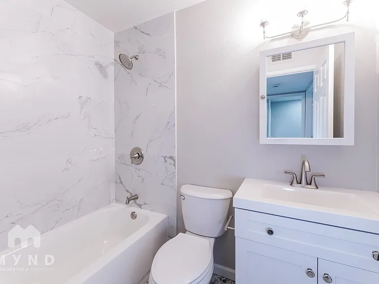 905 Carro Dr #2 — Photo 17