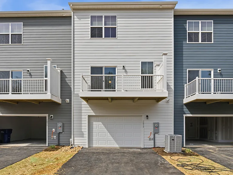 1053 Balsam Ln — Photo 31
