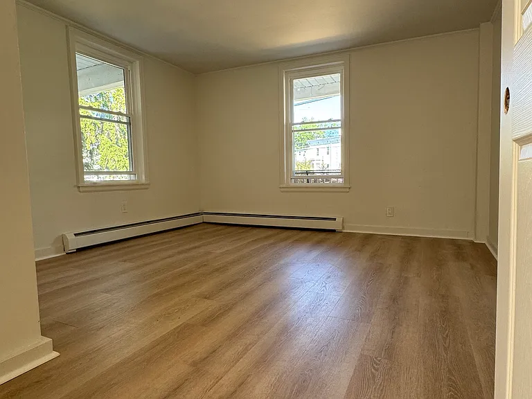 36 Thompson St #1 — Photo 2