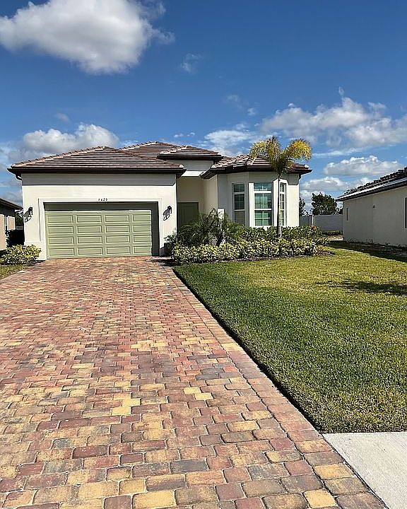 1st image of 3620 Sapphire Cove Cir