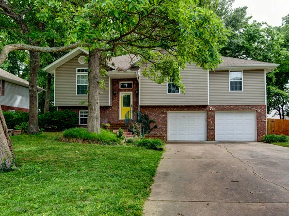 1016 Daniels Street, Aurora, MO 65605
