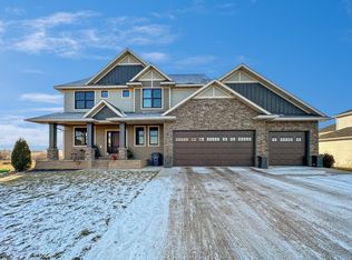 621 6th St SW, Surrey, ND 58785