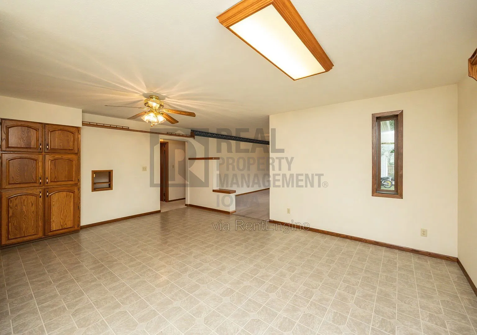 3 bed, 1.5 bath, 1311 sqft, $1,495 — Photo 2