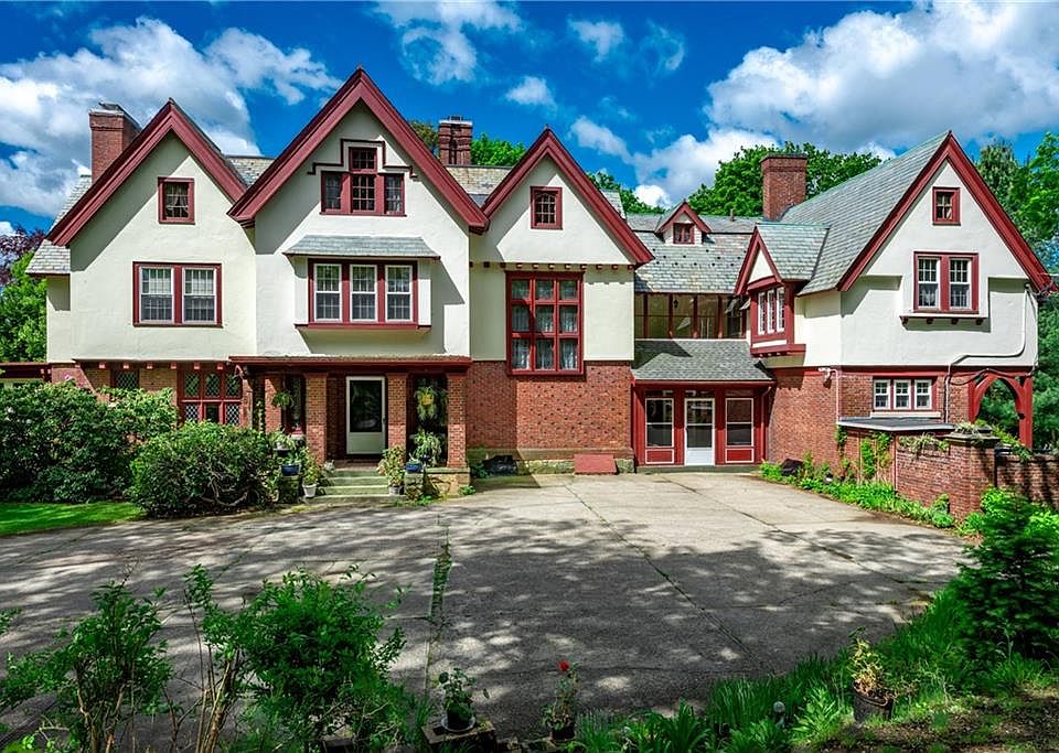 71 Winter Ct, Woonsocket, RI 02895 Zillow