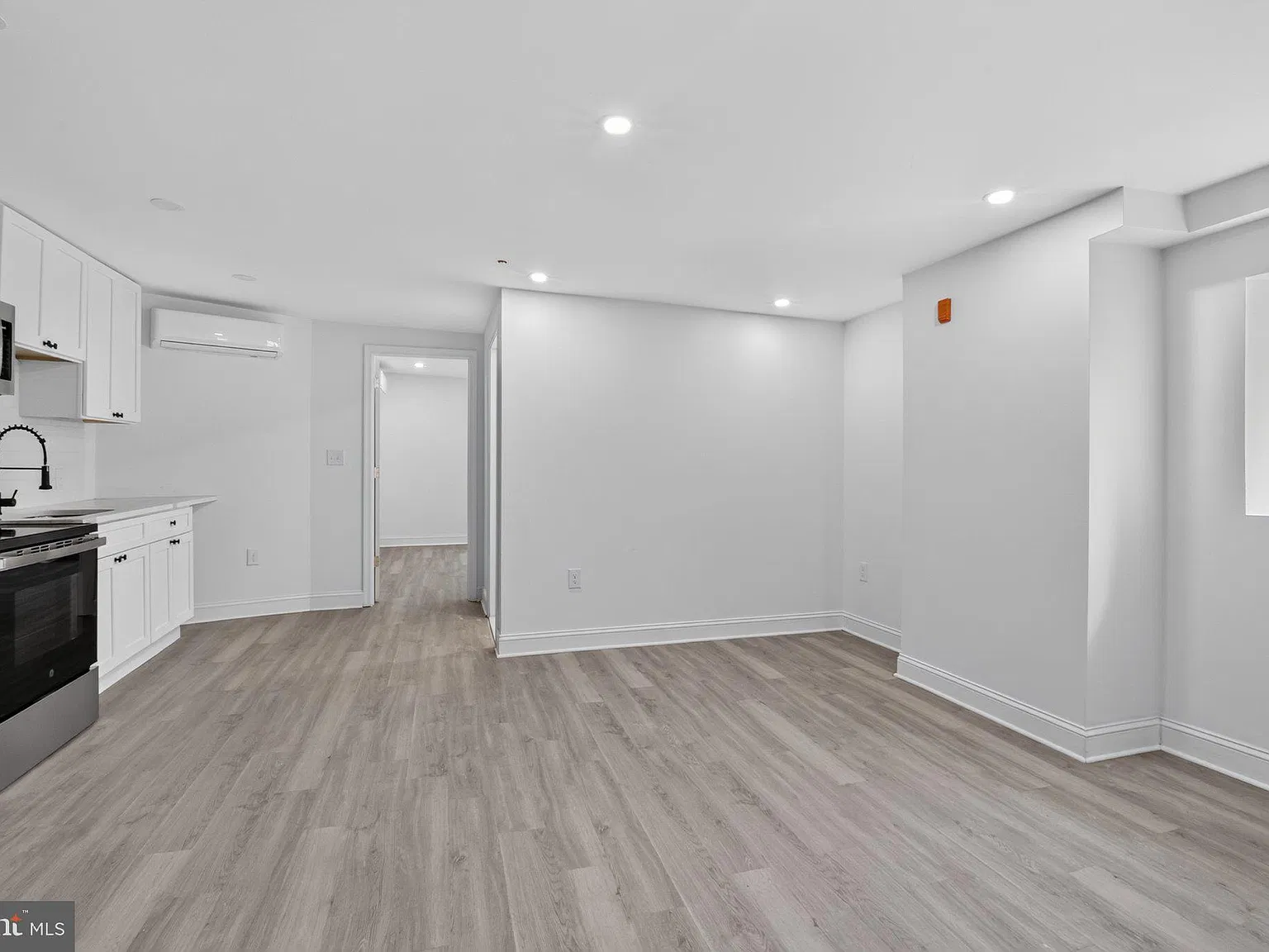 4623 Sansom St — Photo 2