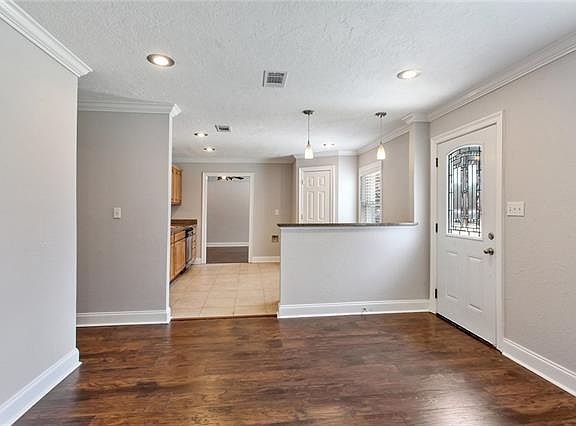 3rd image of 120 Johns Hopkins Dr