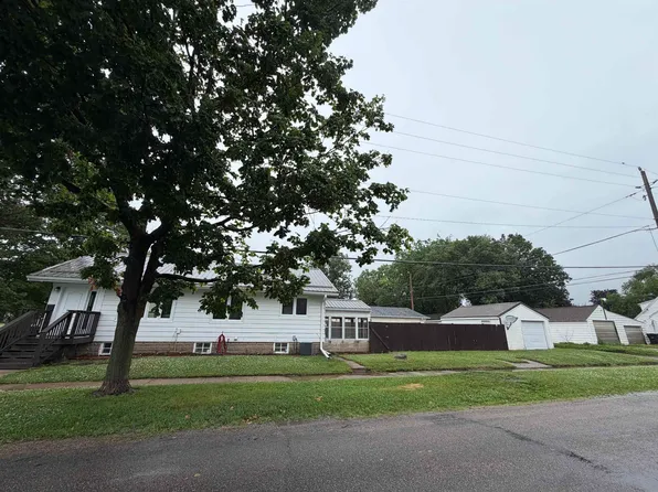 743 Magnolia Pkwy, Waterloo, IA 50701