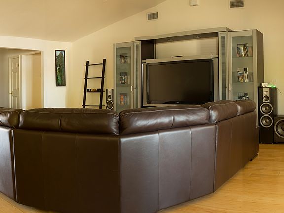 3rd image of 3009 Sugar Maple Ave