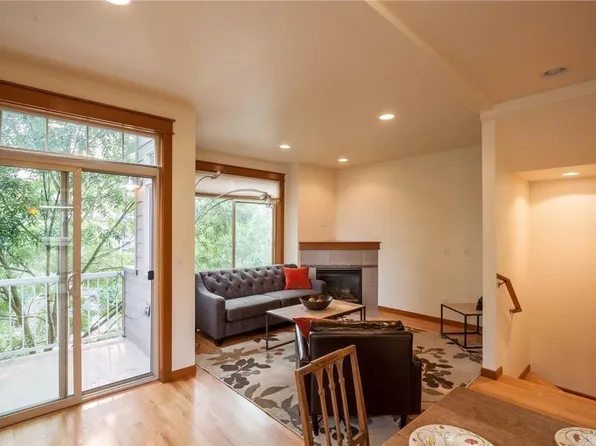 4312 8th Ave NE #A, Seattle, WA 98105