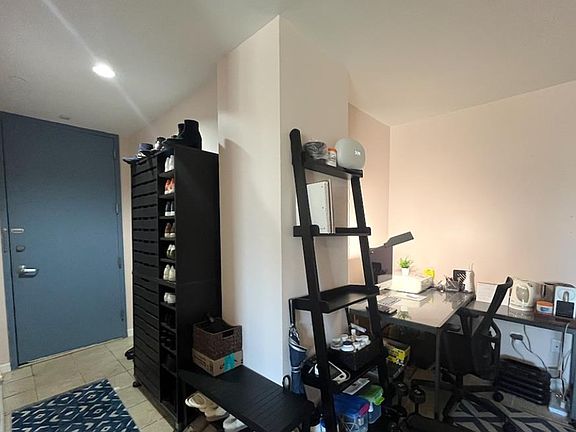 5th image of 399 11th St APT 306