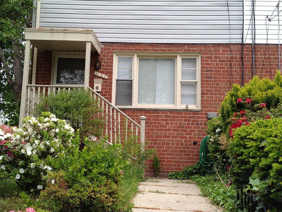 2nd image of 3123 Medway St