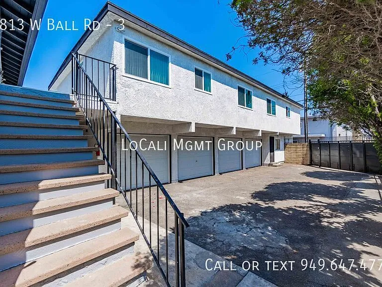 1813 W Ball Rd #3 — Photo 2