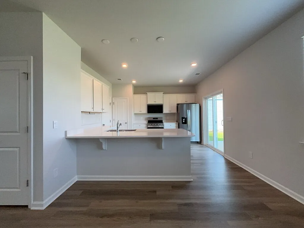 3 bed, 2.5 bath, 1518 sqft, $2,350 — Photo 4