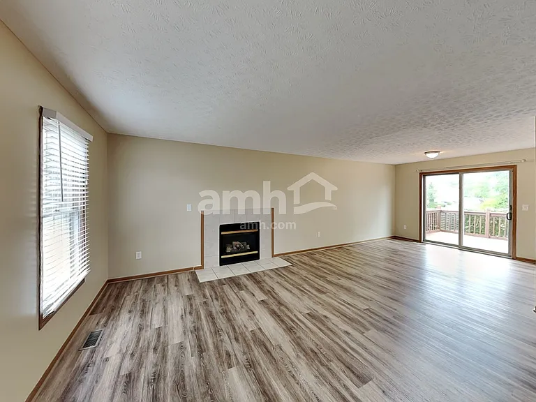 5298 Rifle Dr — Photo 7