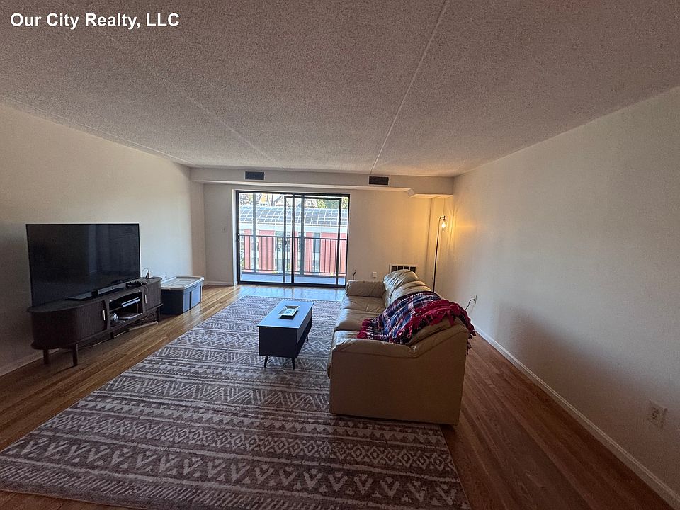 1st image of 100 High St APT 707
