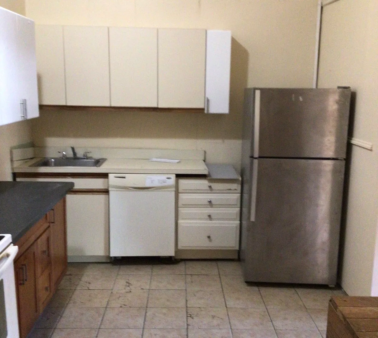 1 bed, 800 sqft, $1,400 — Photo 3