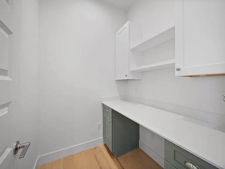 109 Collin Pl #4 — Photo 10