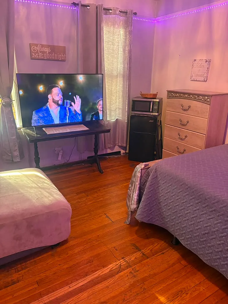 3 bed, $1,100 — Photo 1