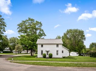 122 E Main St, Stanford, IL 61774