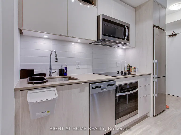 70 Princess St #312B — Photo 6