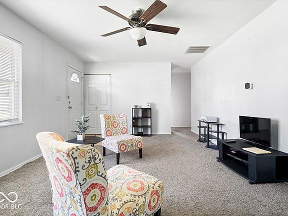 3rd image of 8441 E 42nd Pl