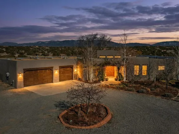 20 Vista Calabasas, Santa Fe, NM 87506