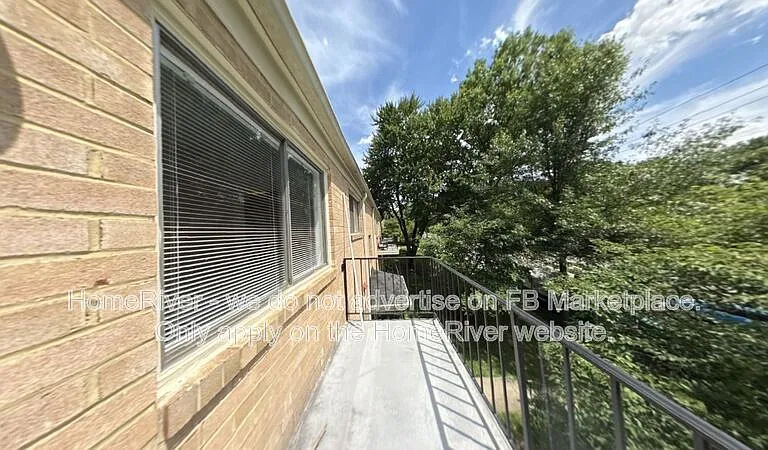 10600 Montrose Ave #201 — Photo 22