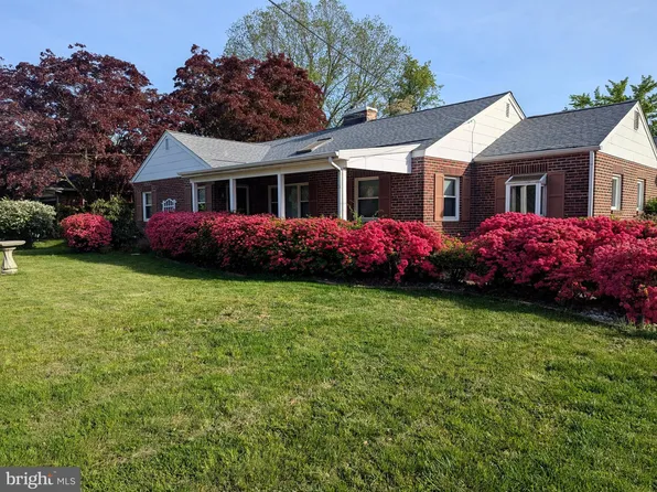 206 Wooddale Ave, New Castle, DE 19720