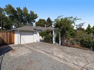 2513 Valley Center Dr, Santa Rosa, CA 95405