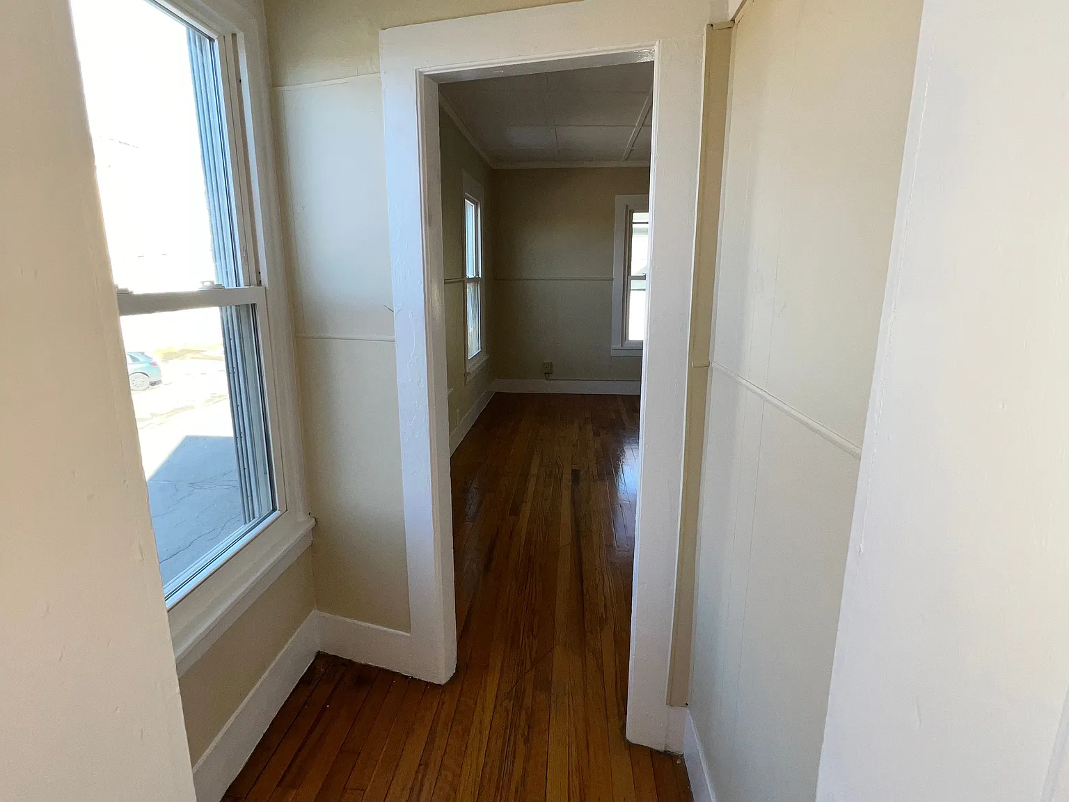 2 bed, 1050 sqft, $1,650 — Photo 2