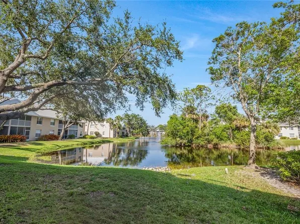 192 Pebble Shores DR #104, NAPLES, FL 34110