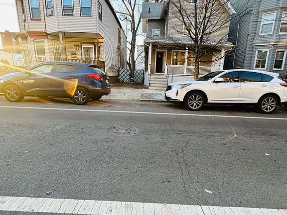 2nd image of 125-127 S 12th St #1