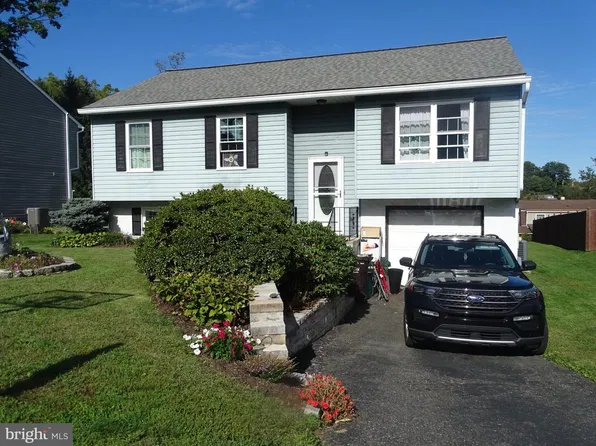 35 Alans Ln, Boyertown, PA 19512