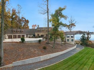 31 Shadow Point Ct, Edgewater, MD 21037