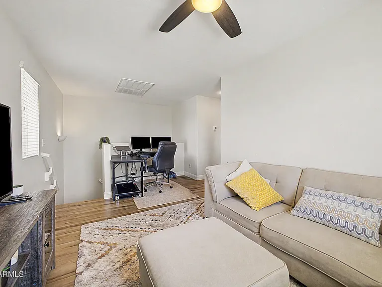 2527 S 89th Dr — Photo 9