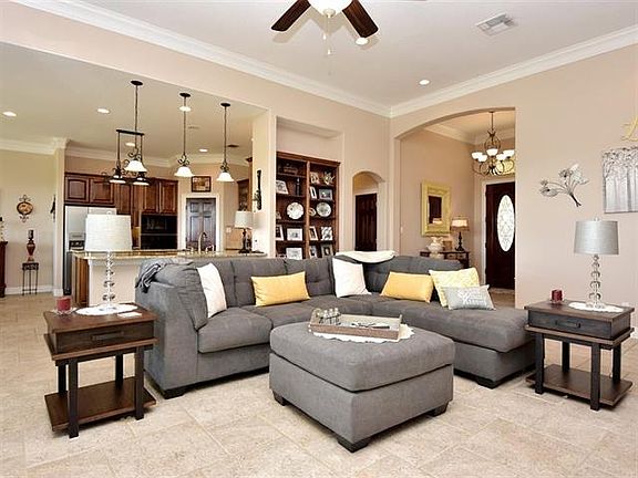 5th image of 110 Blue Jay Ct